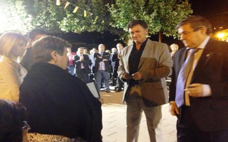 Imagen Barbolla reconoce la trayectoria de su teniente alcalde Julio César Estebaranz