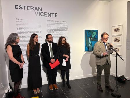Imagen Nueva York recibe la obra de Esteban Vicente en el Instituto Cervantes con una nueva muestra de ‘El pintor de la realidad’